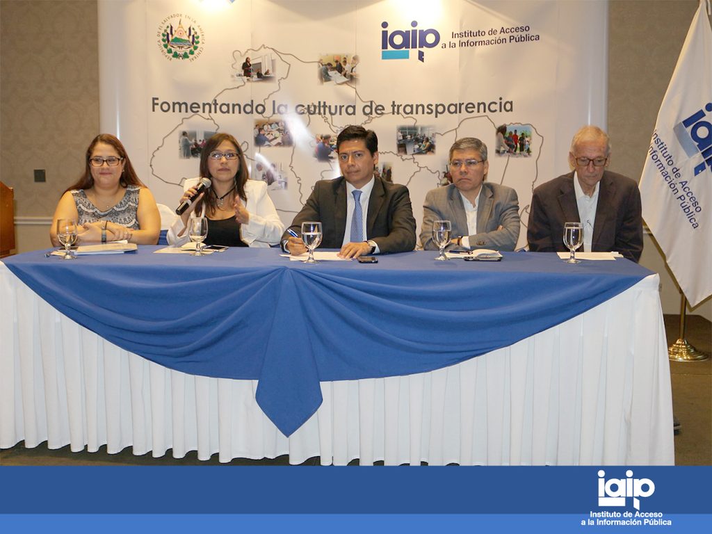 Panel foroEl rol del IAIP en la nueva cultura de transparencia y acceso a la información pública en EL Salvador